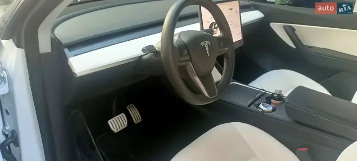 Tesla Model Y 2022 photo 3