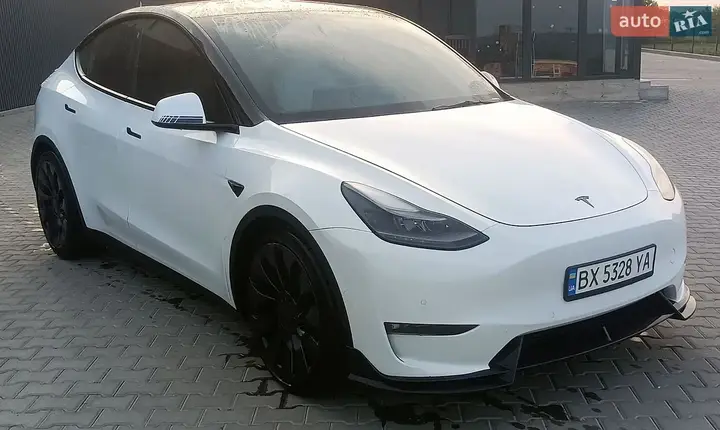 Tesla Model Y 2022 photo 2