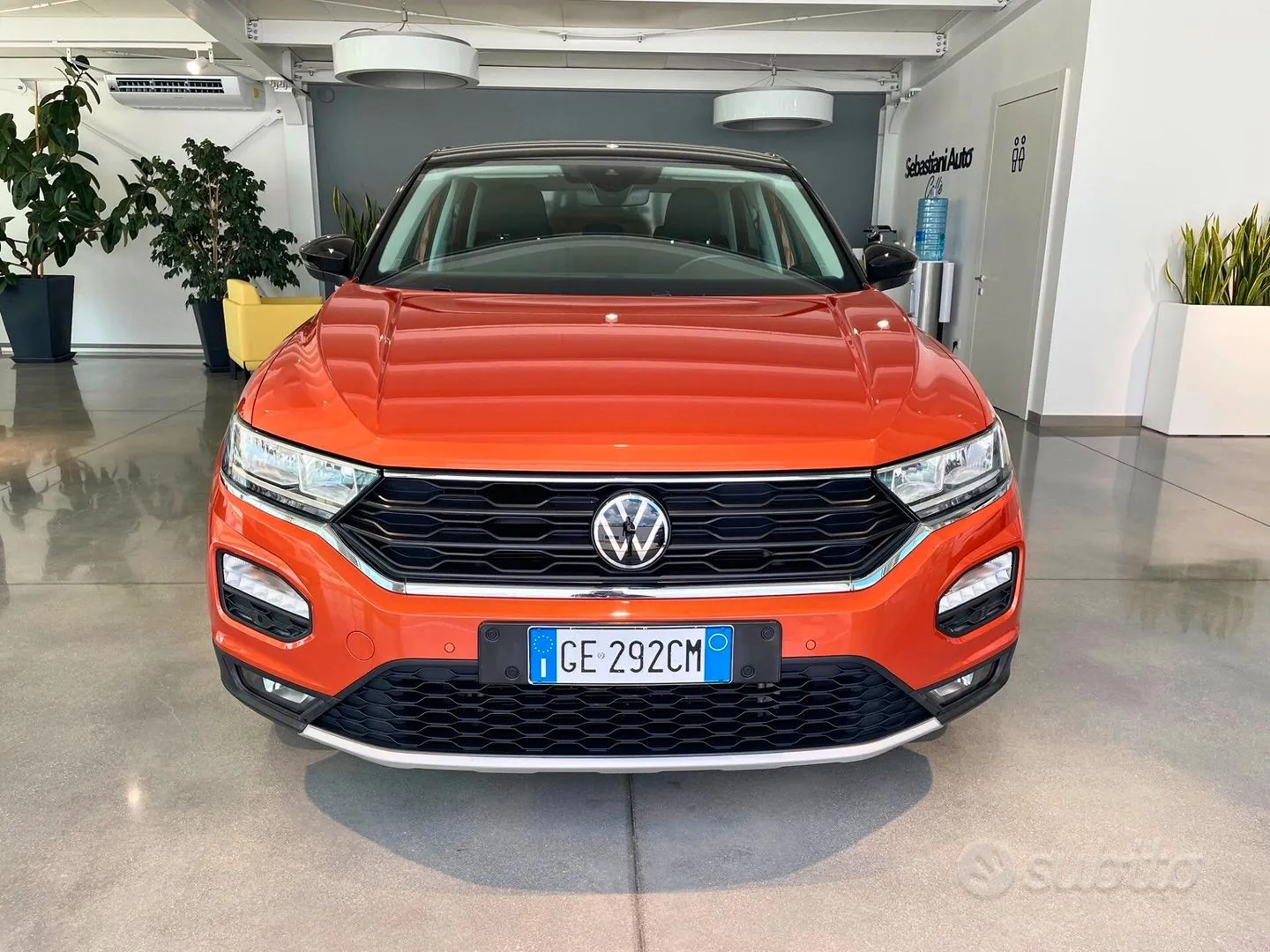 Volkswagen T-Roc 2021 photo 2