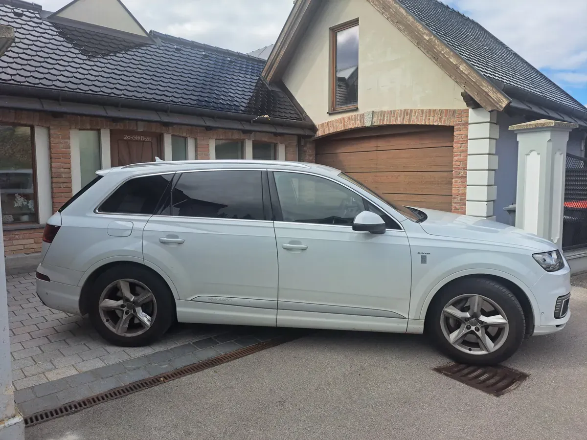 Audi Q7 2016 photo 3