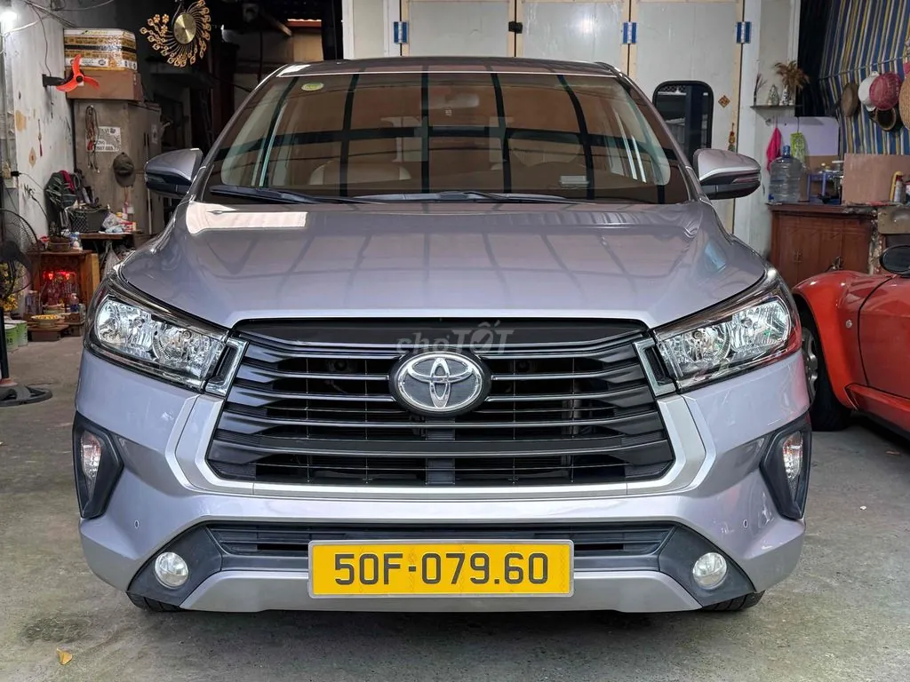 Toyota Innova 2022 photo 2