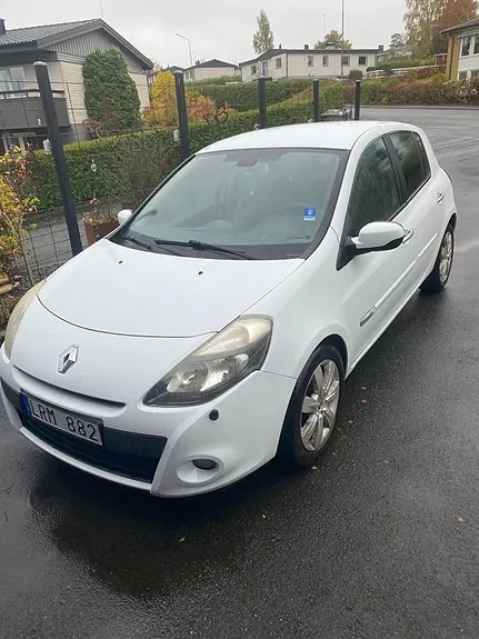 Renault Clio 2011 photo 2