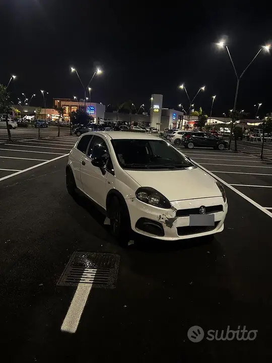 Fiat Grande Punto 2007 photo 2