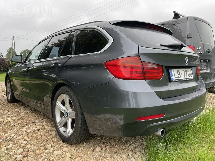 BMW 320 2012 photo 2
