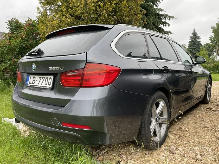 BMW 320 2012 photo 3