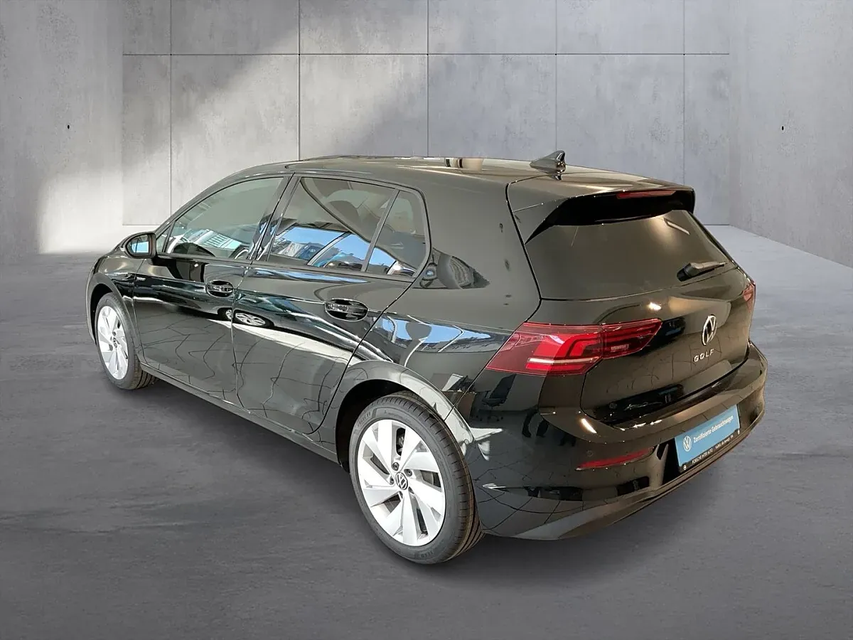 Volkswagen Golf 2026 photo 3