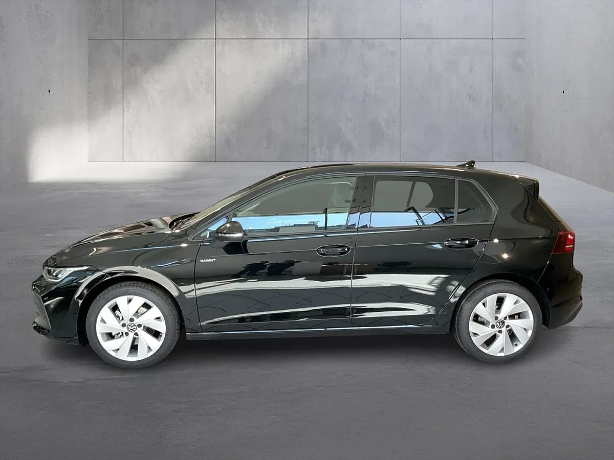 Volkswagen Golf 2026 photo 2
