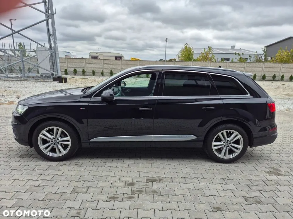 Audi Q7 2018 photo 2