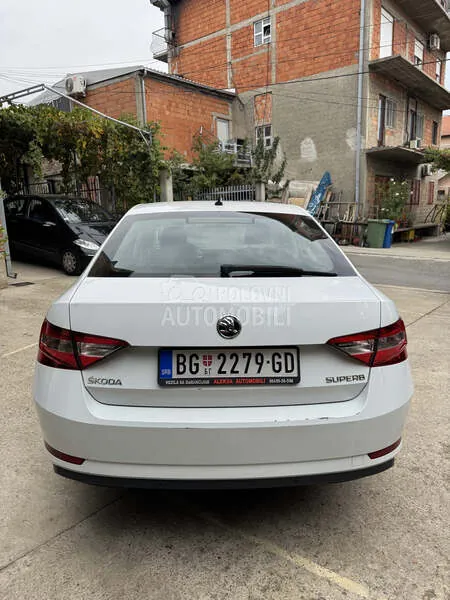 Skoda Superb 2016 photo 5