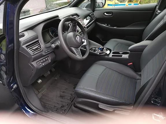 Nissan Leaf 2023 photo 5