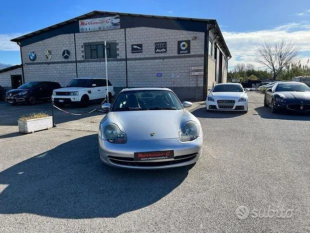 Porsche Carrera 4 1999 photo 4