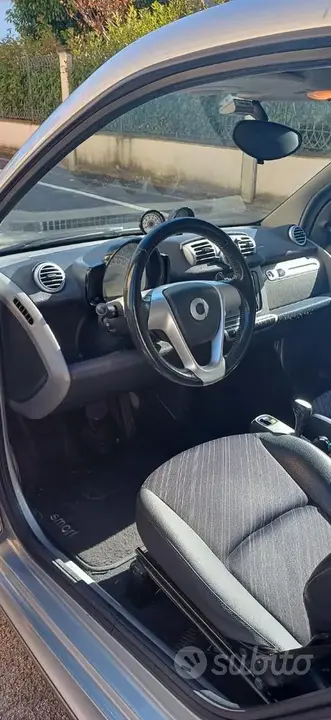 Smart Fortwo 2012 photo 2