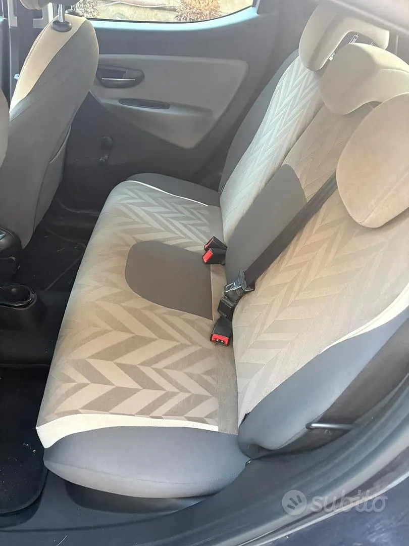 Lancia Ypsilon 2015 photo 4