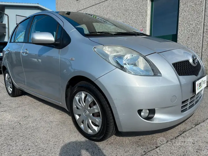 Toyota Yaris 2008 photo 3