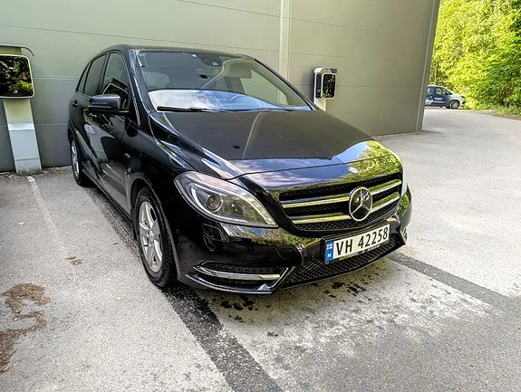 Mercedes-Benz Andre 2012 photo 2