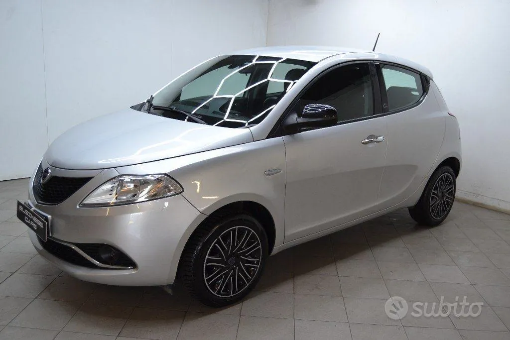 Lancia Ypsilon 2020 photo 2