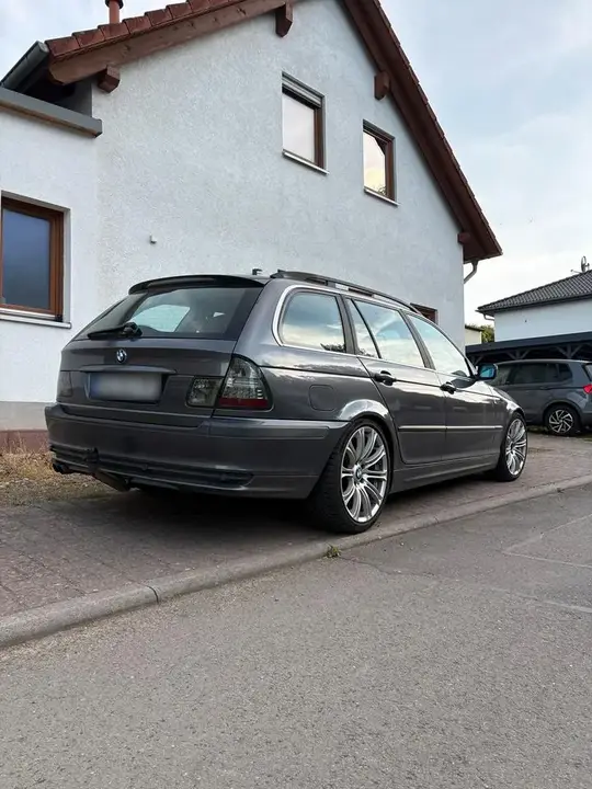 BMW 325I