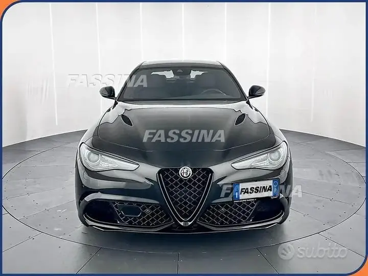Alfa Romeo Giulia 2023 photo 2