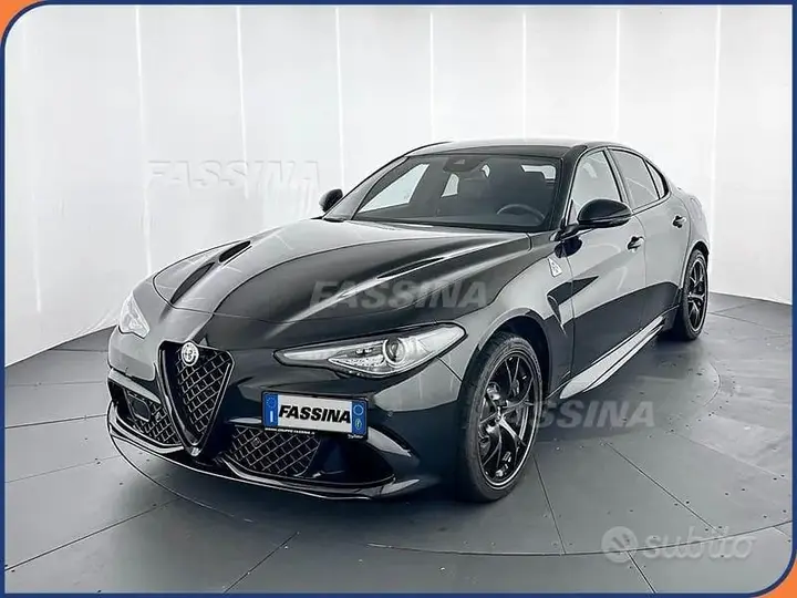 Alfa Romeo Giulia 2023 photo 3