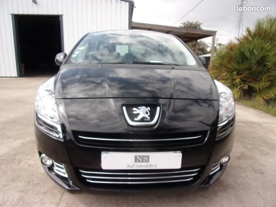 Peugeot 5008 2011 photo 3