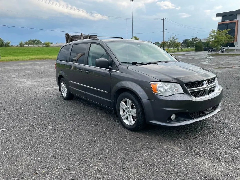 Dodge Grand Caravan 2015 photo 3