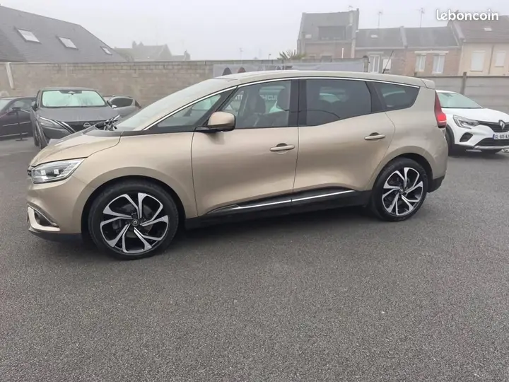 Renault Grand Scenic 2018 photo 3