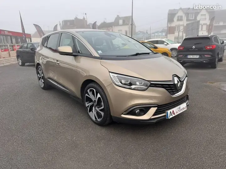 Renault Grand Scenic 2018 photo 4