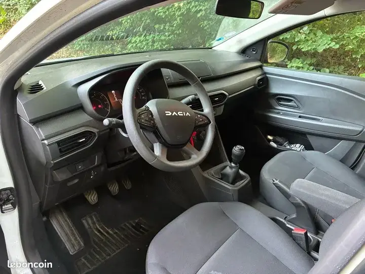 Dacia Sandero 2023 photo 3