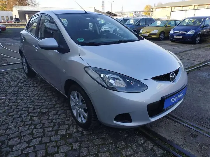 Mazda 2