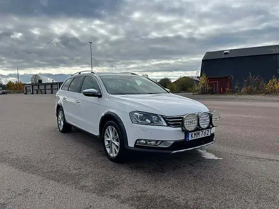 Volkswagen Passat Alltrack 2014 photo 2