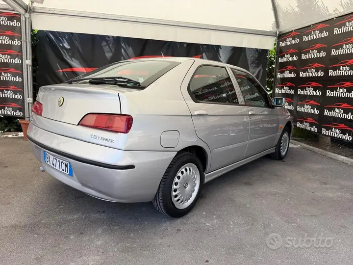 Alfa Romeo 146 2000 photo 4