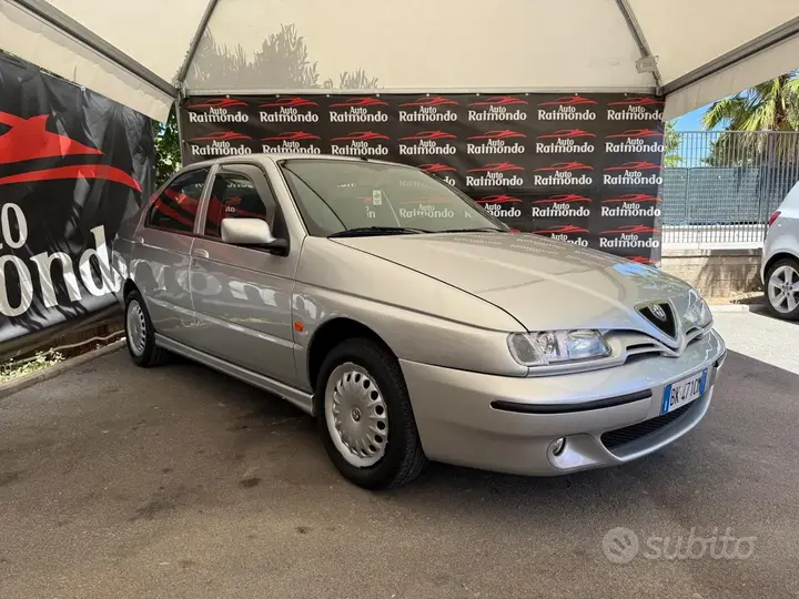 Alfa Romeo 146 2000 photo 3