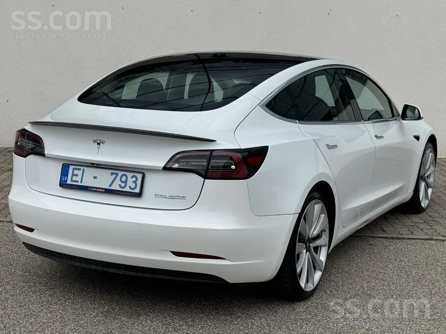 Tesla Model 3 2019 photo 4