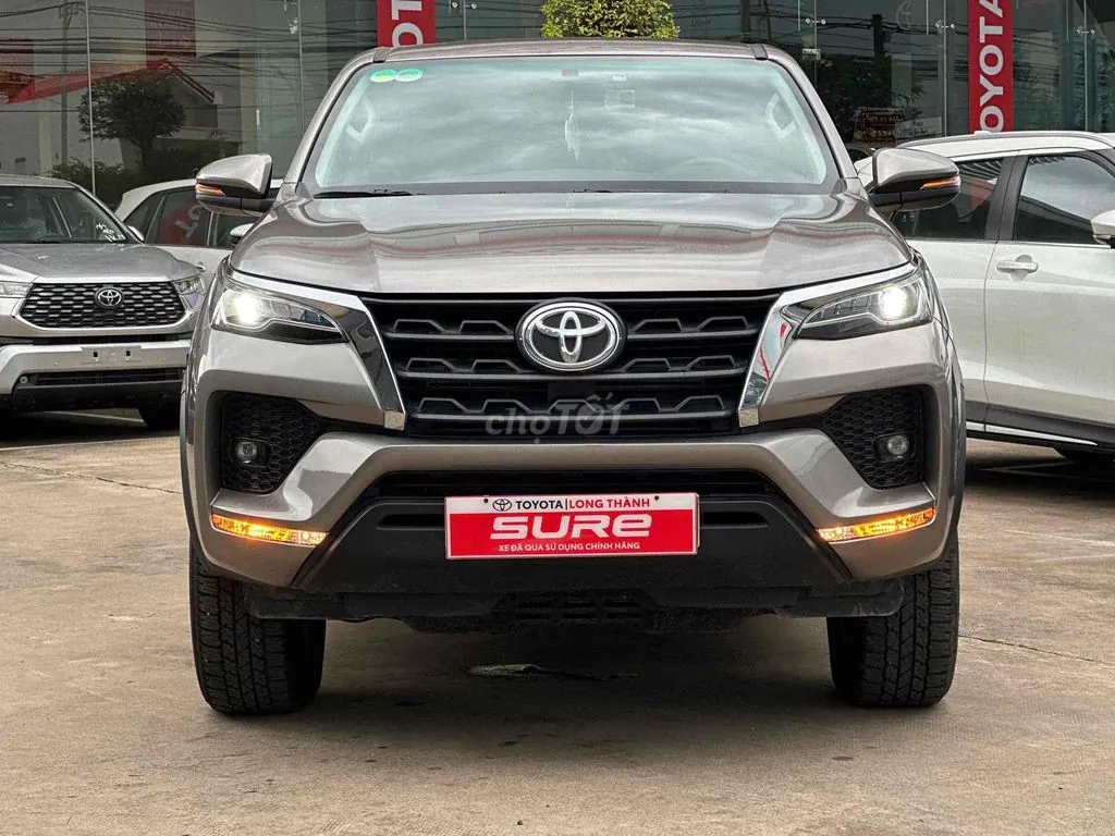 Toyota Fortuner 2025 photo 3