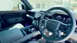Land Rover Defender 2026 photo 4