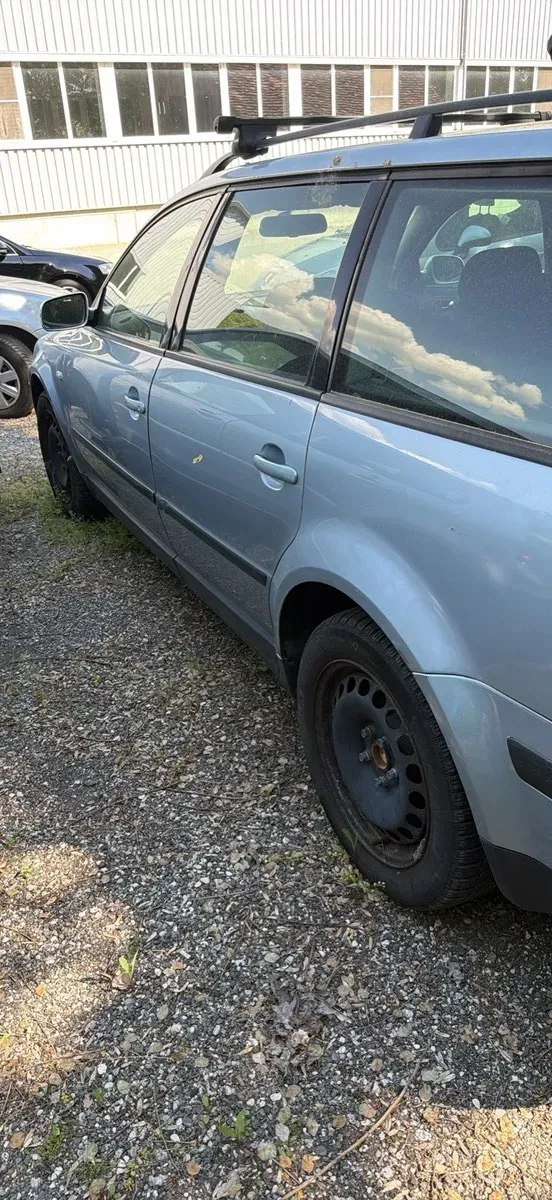 Volkswagen Passat 2003 photo 3
