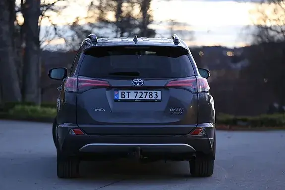 Toyota Rav4 2017 photo 5