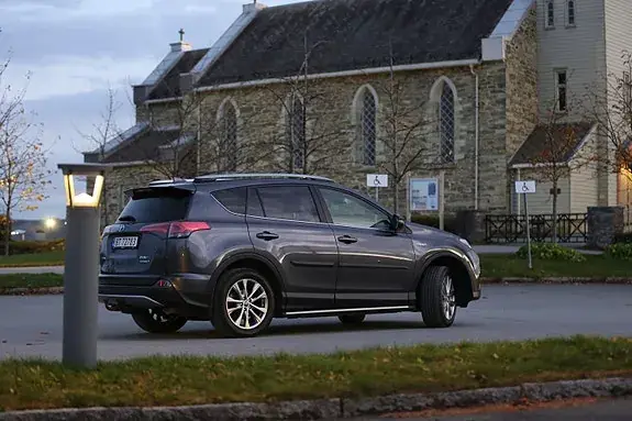 Toyota Rav4 2017 photo 4