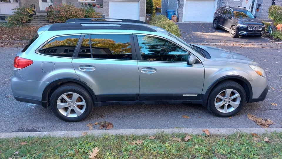 Subaru Outback 2014 photo 4
