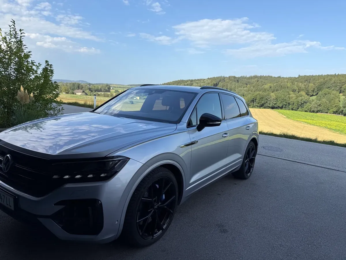 Volkswagen Touareg 2021 photo 2