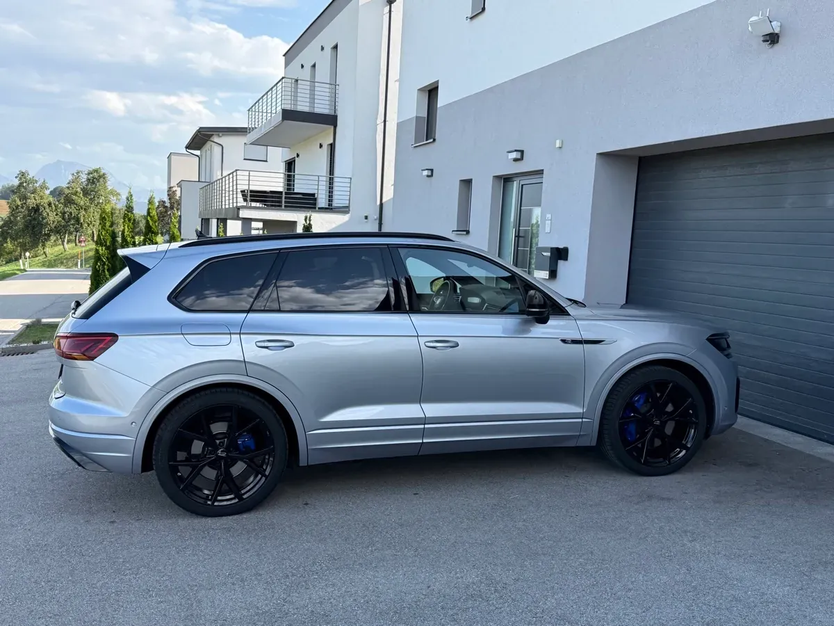 Volkswagen Touareg 2021 photo 3