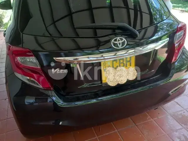 Toyota Vitz 2016 photo 2