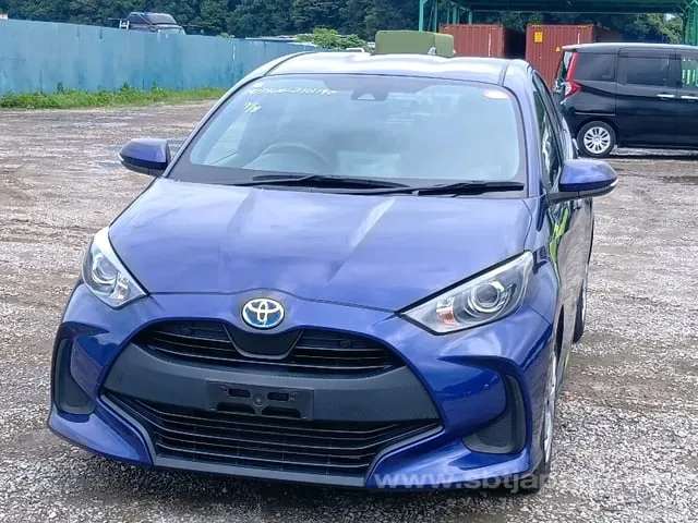 Toyota Yaris 2022 photo 2