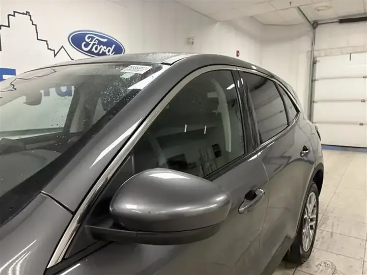 Ford Escape 2022 photo 3