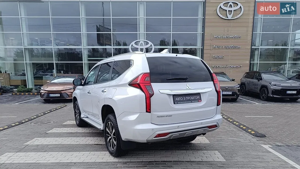 Mitsubishi Pajero Sport 2021 photo 2