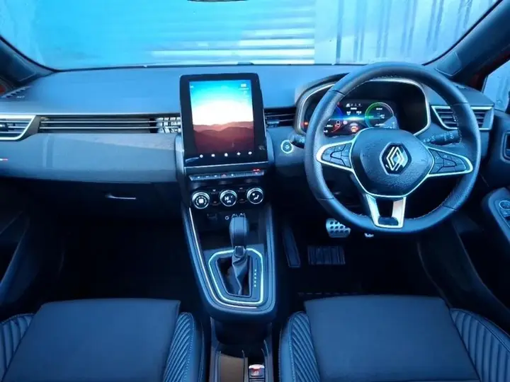 Renault Clio 2024 photo 3