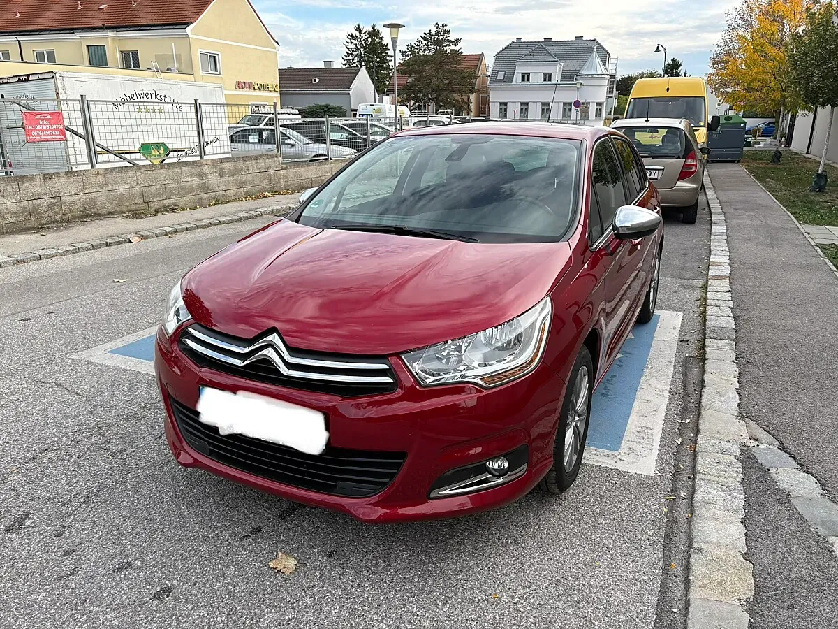 Citroen C4 2013 photo 2