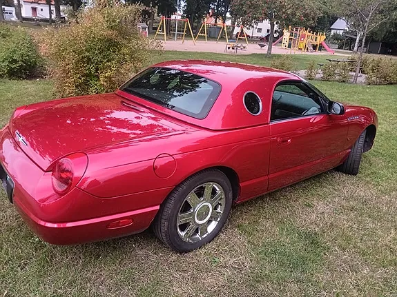 Ford Thunderbird 2004 photo 5