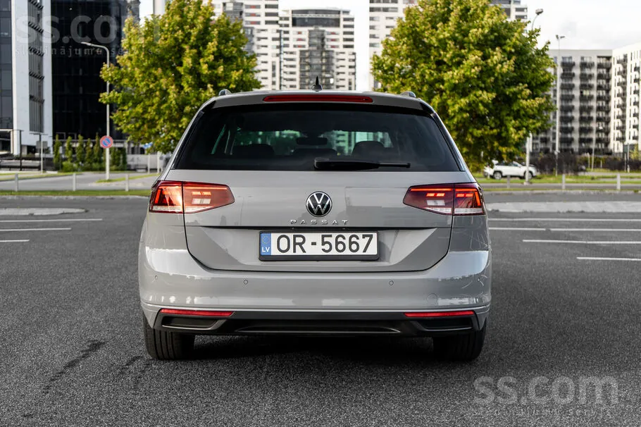 Volkswagen Passat 2023 photo 5