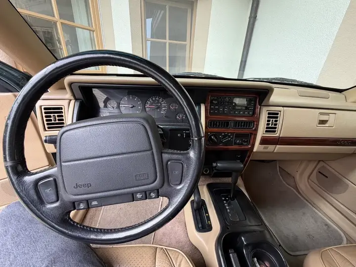 Jeep Grand Cherokee 1993 photo 3